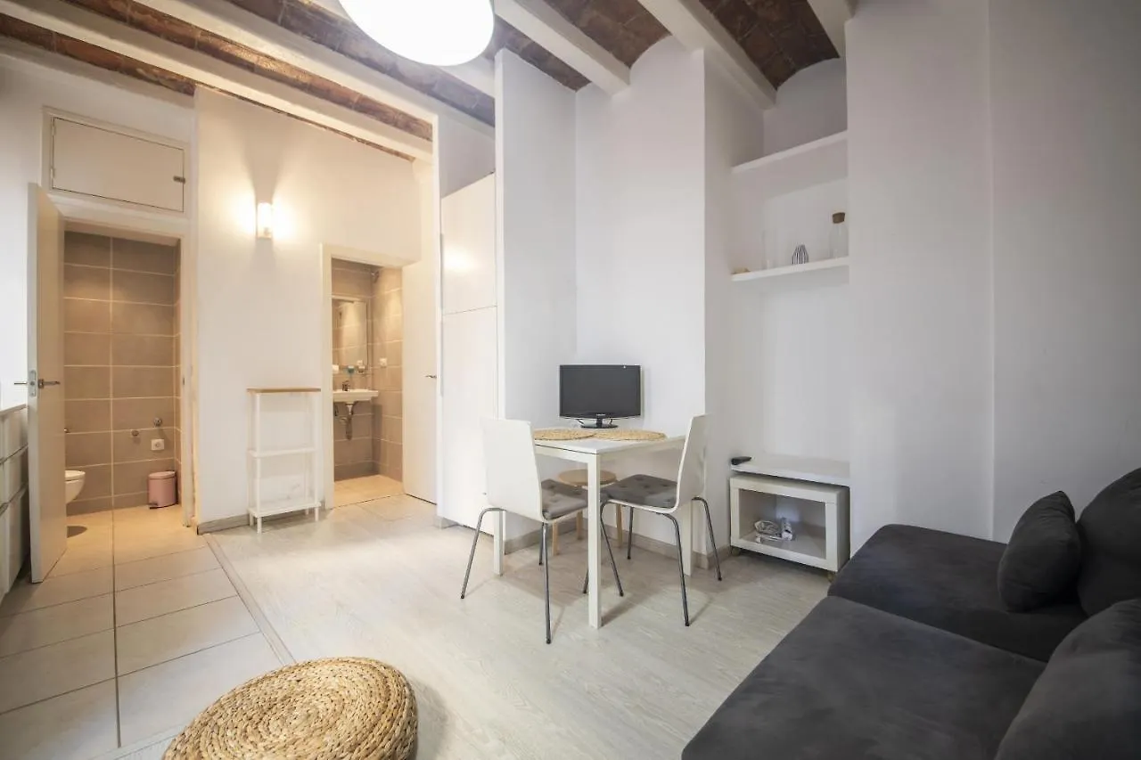 Catalunya Casas Lovely Apartment Central Barcelona 100M To Beach! 0*,